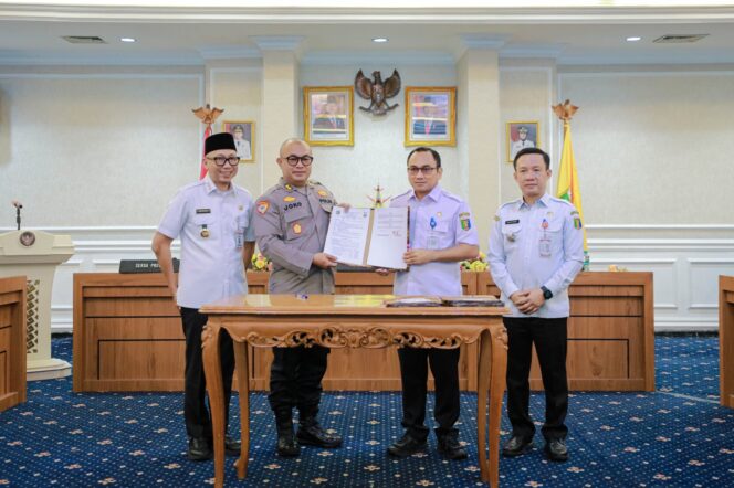 
					Penandatanganan Naskah Perjanjian Hibah Daerah Perkuat Sinergi Pemprov Lampung dan Forkopimda